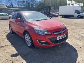 Location: Leeds - 2013 VAUXHALL  ASTRA SE 5 Door Hatchback REG: DS62EWD, Keys: No, MOT Expiry date: 10-11-2024, 1598 Petrol, 5 Speed Manual Petrol, Former Keepers: 5