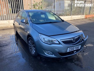 Location:  Hayes - 2010 VAUXHALL ASTRA SE 5 Door Hatchback REG: CE10YUU, Keys: No, MOT Expiry date: 18/02/2025, 1598 Petrol, 5 Speed Manual Petrol, Former Keepers: 5