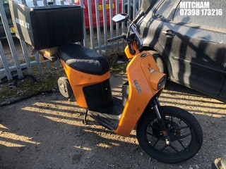 Location: Mitcham - 2022 E-Max LB1 Moped REG: GY22NZW, Keys: No, MOT Expiry date: 10/04/2025, 0 Electric, Automatic, Former Keepers: 1