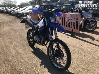 Location: Mitcham - 2011 YAMAHA WR 125 R Motorcycle REG: AU11XDZ, Keys: No, MOT Expiry date: 20/12/2023, 124 Petrol, MANUAL, Former Keepers: 8