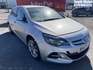 Location: South Wales - 2014 VAUXHALL ASTRA TECH LINE GT 5 Door Hatchback REG: DP14FXB, Keys: No, MOT Expiry date: 14/08/2024, 1598 Petrol, 5 Speed Manual Petrol, Former Keepers: 4