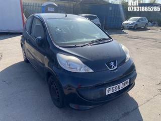 Location: Hull - 2006 PEUGEOT 107 URBAN SEMI-AUTO 3 Door Hatchback REG: FG56DWM, Keys: No, MOT Expiry date: 31/10/2024, 998 Petrol, 5 Speed Semi Auto Petrol, Former Keepers: 5