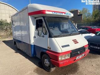 Location: North Woolwich - 1993 RENAULT MASTER T35 D LWB Livestock Carrier REG: L831RNG, Keys: No, MOT Expiry date: 17/05/2023, 2499 Diesel, Manual Diesel, Former Keepers: 10