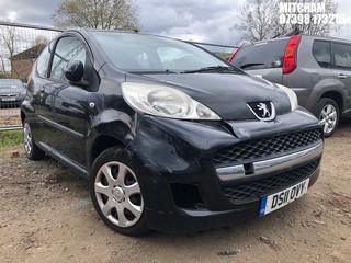 Location: Mitcham - 2011 PEUGEOT 107 URBAN 3 Door Hatchback REG: DS11OVY, Keys: No, MOT Expiry date: 20/06/2024, 998 Petrol, 5 Speed Manual Petrol, Former Keepers: 4
