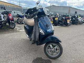 Location: Mitcham - 2009 PIAGGIO  VESPA LX 50 Moped REG: LJ09EHP, Keys: No, MOT Expiry date: 15/11/2023, 49 Petrol, Automatic, Former Keepers: 1