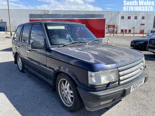 Location: South Wales - 1997 LAND ROVER RANGE ROVER HSE AUTO Estate REG: P221PVF, Keys: No, MOT Expiry date: 08/12/2021, 4554 Petrol/Gas, 4 Speed Auto Petrol, Former Keepers: 10