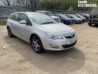 Location: Leeds - 2011 VAUXHALL ASTRA ES CDTI ECOFLEX Estate REG: KP61YKR, Keys: No, MOT Expiry date: 25-08-2024, 1686 Diesel, 6 Speed Manual Diesel, Former Keepers: 5