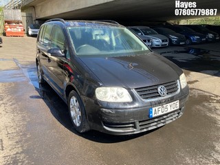 Location:  Hayes - 2005 VOLKSWAGEN TOURAN SE FSI TIPTRONIC A MPV REG: AF05YOE, Keys: No, MOT Expiry date: 10/01/2025, 1598 Petrol, 6 Speed Auto Petrol, Former Keepers: 8