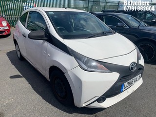 Location: BELVEDERE - 2017 TOYOTA AYGO X VVT-I 3 DOOR HATCHBACK REG: LO66ULX, 998cc PETROL, 5 SPEED MANUAL PETROL, Former Keepers: 4, Keys: No, MOT: Expiry date20.02.2026