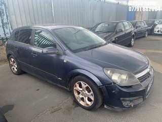 Location: Belvedere - 2006 VAUXHALL ASTRA SXI TWINPORT 5 Door Hatchback REG: KD56SXO, Keys: No, MOT Expiry date: 20.10.2023, 1364 Petrol, 5 Speed Manual Petrol, Former Keepers: 8