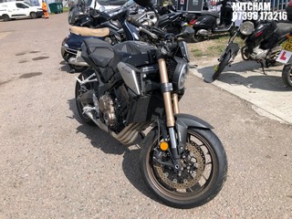 Location: Mitcham - 2021 HONDA CB 650 RA-M Motorcycle REG: LD21AFH, Keys: No, MOT Expiry date: 08/08/2025, 649 Petrol, Manual, Former Keepers: 1