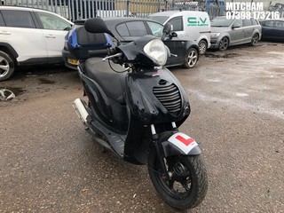 Location: Mitcham - 2009 HONDA PES 125 R-9 Motorcycle REG: LS59JHE, Keys: No, MOT Expiry date: 26/11/2022, 125 Petrol, AUTOMATIC, Former Keepers: 15