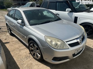 Location: North Woolwich - 2008 VAUXHALL VECTRA EXCLUSIV 5 Door Hatchback REG: OE57UAA, Keys: No, MOT Expiry date: 26/05/2025, 1796 Petrol, 5 Speed Manual Petrol, Former Keepers: 4