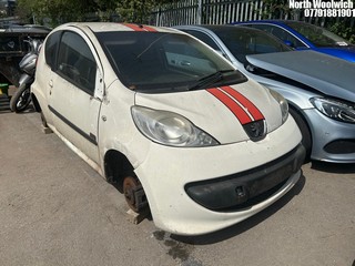 Location: North Woolwich - 2007 PEUGEOT 107 SPORT XS 3 Door Hatchback REG: OE07KWB, Keys: No, MOT Expiry date: 09/09/2024, 998 Petrol, 5 Speed Manual Petrol, Former Keepers: 4