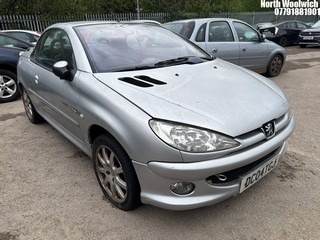 Location: North Woolwich - 2004 PEUGEOT 206 2 Door Saloon REG: DC04TGJ, Keys: No, MOT Expiry date: 11/10/2025, 1587 Petrol, MANUAL, Former Keepers: 10