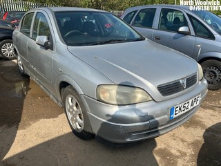 Location: North Woolwich - 2002 VAUXHALL ASTRA CLUB 16V AUTO 5 Door Hatchback REG: EK52APF, Keys: No, MOT Expiry date: 16/06/2018, 1598 Petrol, 4 Speed Auto Petrol, Former Keepers: 6