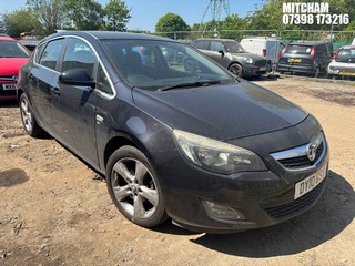 Location: Mitcham - 2010 VAUXHALL ASTRA SRI TURBO 5 Door Hatchback REG: DY10GSV, Keys: No, MOT Expiry date: 14/08/2025, 1364 Petrol, 6 Speed Manual Petrol, Former Keepers: 11