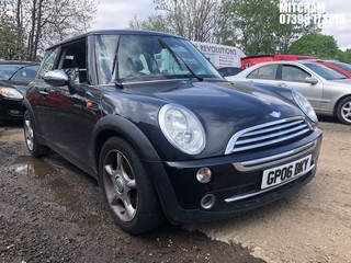 Location: Mitcham - 2006 MINI MINI COOPER 3 Door Hatchback REG: GP06BKY, Keys: No, MOT Expiry date: 19/06/2025, 1598 Petrol, 5 Speed Manual Petrol, Former Keepers: 7