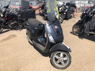 Location: Mitcham - 2009 PIAGGIO VESPA LX 125 Scooter REG: RX09AVB, Keys: No, MOT Expiry date: 23/01/2025, 124 Petrol, Automatic, Former Keepers: 4