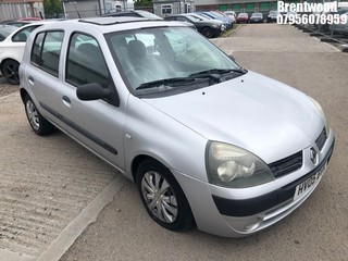 Location: Brentwood - 2005 RENAULT CLIO EXPRESSION 16V AUTO 5 Door Hatchback REG: HV05BVK, Keys: No, MOT Expiry date: 11/11/2024, 1390 Petrol, 4 Speed Auto Petrol, Former Keepers: 10