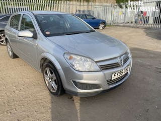 Location: Leeds - 2009 VAUXHALL  ASTRA ACTIVE 5 Door Hatchback REG: FY09GMG, Keys: No, MOT Expiry date: 11-03-2026, 1364 Petrol, 5 Speed Manual Petrol, Former Keepers: 2
