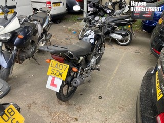 Location:  Hayes - 2007 YAMAHA YBR 125 Motorcycle REG: LA07SZK, Keys: No, MOT Expiry date: 16/10/2023, 124 Petrol, , Former Keepers: 5