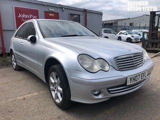 Location: MITCHAM - 2007 MERCEDES C180 KOMP. CLASSIC SE A 4 DOOR SALOON REG: YH07EFL, 1796cc PETROL, 5 SPEED AUTO PETROL, Former Keepers: 3, Keys: No, MOT: Expiry date14/04/2026