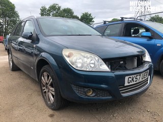 Location: Mitcham - 2007 VAUXHALL ASTRA DESIGN A Estate REG: GK57UER, Keys: No, MOT Expiry date: 31/01/2025, 1796 Petrol, 4 Speed Auto Petrol, Former Keepers: 5
