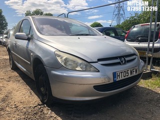 Location: Mitcham - 2005 PEUGEOT 307 S 3 Door Hatchback REG: HT05WFW, Keys: No, MOT Expiry date: 29/07/2024, 1997 Petrol, 5 Speed Manual Petrol, Former Keepers: 5