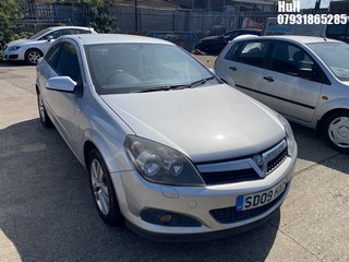 Location: Hull - 2009 VAUXHALL ASTRA SXI 3 Door Hatchback REG: SD09HXL, Keys: Yes, MOT Expiry date: 09/10/2024, 1598 Petrol, 5 Speed Manual Petrol, Former Keepers: 13