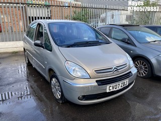 Location:  Hayes - 2007 CITROEN XSARA PICASSO VTX 16V MPV REG: CV07ZBJ, Keys: No, MOT Expiry date: 20/11/2025, 1587 Petrol, 5 Speed Manual Petrol, Former Keepers: 8