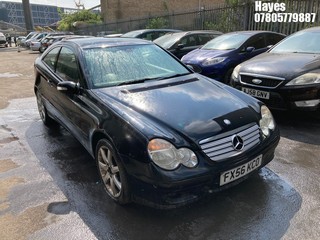 Location:  Hayes - 2006 MERCEDES C220 CDI SE AUTO Coupe REG: FX56KCO, Keys: No, MOT Expiry date: 16/12/2025, 2148 Diesel, 5 Speed Auto Diesel, Former Keepers: 8