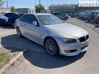 Location: Brentwood - 2006 BMW 325I SE Coupe REG: GF56YRX, Keys: No, MOT Expiry date: 08/02/2025, 2497 Petrol, 6 Speed Manual Petrol, Former Keepers: 8