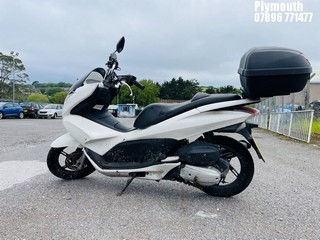 Location: Plymouth - 2013 HONDA WW 125-D Motorcycle REG: EO63WKH, Keys: No, MOT Expiry date: 06/07/2022, 125 Petrol, , Former Keepers: 18