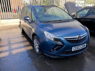 Location:  Hayes - 2013 VAUXHALL ZAFIRA TOURER EXCLUSIV CD MPV REG: CE63ZGN, Keys: No, MOT Expiry date: 30/03/2024, 1956 Diesel, 6 Speed Manual Diesel, Former Keepers: 5