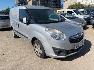 Location: North Woolwich - 2013 VAUXHALL COMBO 2000 L1H1 CDTI SPOR Panel Van REG: AF63AEA, Keys: No, MOT Expiry date: 01/12/2025, 1248 Diesel, 5 Speed Manual Diesel, Former Keepers: 3