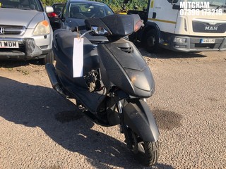 Location: Mitcham - 2005 YAMAHA NXC 125 CYGNUS Scooter REG: LJ05MWA, Keys: No, MOT Expiry date: 20/05/2013, 124 Petrol, AUTOMATIC, Former Keepers: 1