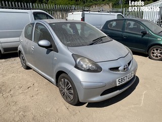 Location: Leeds - 2007 TOYOTA AYGO+ VVT-I 5 Door Hatchback REG: SB57LLC, Keys: No, MOT Expiry date: 05-12-2024, 998 Petrol, 5 Speed Manual Petrol, Former Keepers: 10