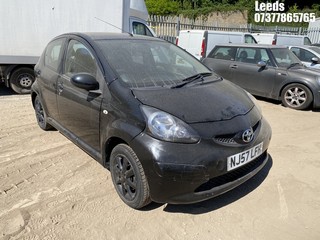 Location: Leeds - 2007 TOYOTA AYGO BLACK VVT-I 5 Door Hatchback REG: NJ57LFH, Keys: No, MOT Expiry date: 13-03-2026, 998 Petrol, 5 Speed Manual Petrol, Former Keepers: 8