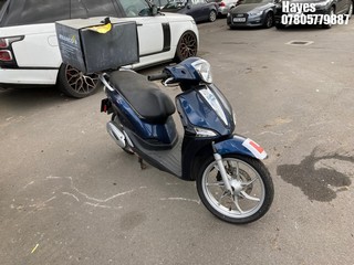 Location:  Hayes - 2020 PIAGGIO LIBERTY 125 Scooter REG: LG70AXY, Keys: No, MOT Expiry date: 11/09/2024, 124 Petrol, AUTOMATIC, Former Keepers: 6