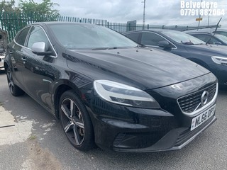 Location: BELVEDERE - 2016 VOLVO V40 R-DESIGN D4 AUTO 5 DOOR HATCHBACK REG: NL66OPY, 1969cc DIESEL, 8 SPEED AUTO DIESEL, Former Keepers: 5, Keys: No, MOT: Expiry date01/09/2025