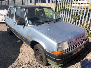 Location: Edinburgh - 1989 RENAULT 5 AUTO 5 Door Hatchback REG: G112DHC, Keys: No, MOT Expiry date: 21.08.2024, 1397 Petrol, 2/3 Speed Auto Petrol, Former Keepers: 6