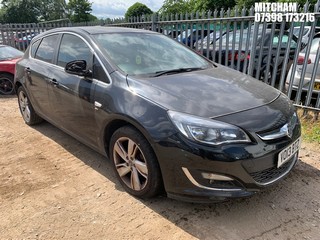 Location: Mitcham - 2013 VAUXHALL ASTRA SRI AUTO 5 Door Hatchback REG: VO13BTZ, Keys: No, MOT Expiry date: 25/11/2024, 1598 Petrol, 6 Speed Auto Petrol, Former Keepers: 4