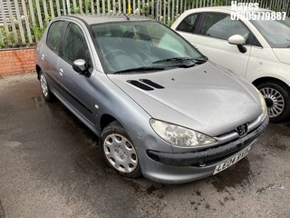 Location:  Hayes - 2004 PEUGEOT 206 S SEMI-AUTO 5 Door Hatchback REG: LE04RXD, Keys: No, MOT Expiry date: 01/02/2025, 1360 Petrol, 4 Speed Semi Auto Petrol, Former Keepers: 8