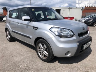 Location: Nottingham - 2011 KIA SOUL 2 CRDI 5 DOOR HATCHBACK REG: LC11KSX, 1582cc DIESEL, 5 SPEED MANUAL DIESEL, Former Keepers: 3, Keys: Yes, MOT Expiry date: 12/11/2025
