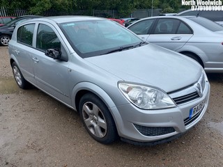 Location: North Woolwich - 2008 VAUXHALL ASTRA BREEZE 5 Door Hatchback REG: RA08HVJ, Keys: No, MOT Expiry date: 09/08/2025, 1598 Petrol, 5 Speed Manual Petrol, Former Keepers: 4