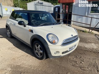 Location: Leeds - 2010 MINI COOPER 3 Door Hatchback REG: MA10VMK, Keys: No, MOT Expiry date: 21-03-2025, 1598 Petrol, 6 Speed Manual Petrol, Former Keepers: 5