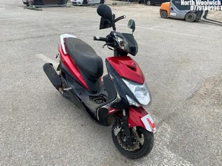 Location: North Woolwich - 2019 SINNIS HERO Motorcycle REG: EX69EXN, Keys: No, MOT Expiry date: 18/09/2022, 125 Petrol, AUTOMATIC, Former Keepers: 3