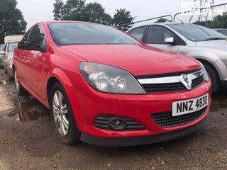 Location: Mitcham - 2009 VAUXHALL ASTRA DESIGN ECOFLEX CDTI 3 Door Hatchback REG: NNZ4830, Keys: No, MOT Expiry date: 12/04/2024, 1686 Diesel, 6 Speed Manual Diesel, Former Keepers: 5