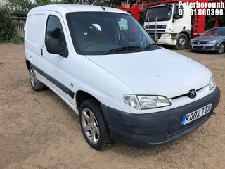 Location: Peterborough - 2002 PEUGEOT PARTNER 600 LX Car Derived Van REG: KD02TZB, Keys: No, MOT Expiry date: 15/02/2025, 1360 Petrol, 5 Speed Manual Petrol, Former Keepers: 14